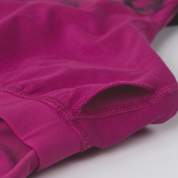 Lululemon Enhearten Tank
Blooming Pixie Raspberry Black/Black - Picture 7 of 16